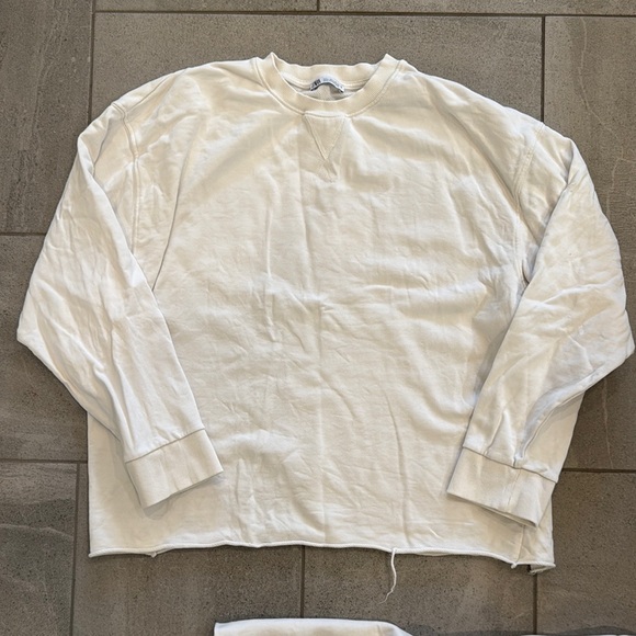 Zara Women’s Raw Hem Sweatshirt & Sweatpants, Sz L - Picture 2 of 8